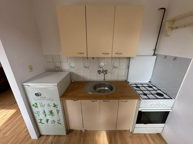 Jasna kawalerka na os. XV-lecia, Kusocińskiego 26