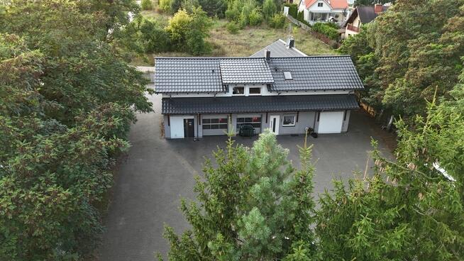 Budynek mieszkalno-usługowy przy trasie nr 11