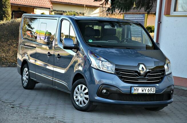 Renault Trafic 1,6dci 9 osób winda Dla osoby niepełnosprawnej