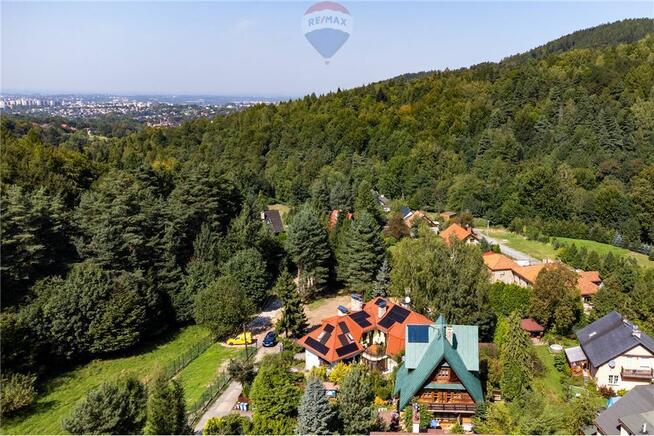 Góralski Dom z Bali u Podnóża Beskidów