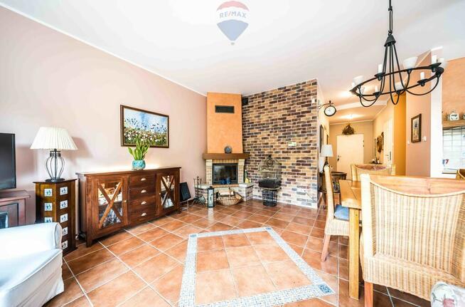 Wygodny dom szeregowy w Suchym Lesie