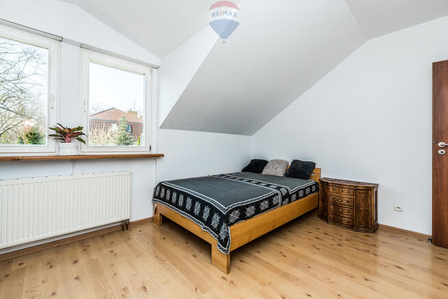 ZADBANY i DOGODNIE POŁOŻONY DOM NA PODOLANACH