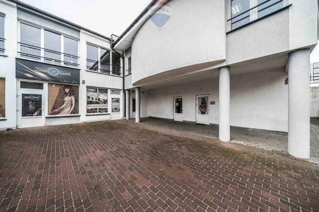 BUDYNEK USŁUGOWO BIUROWY W MUROWANEJ GOŚLINIE