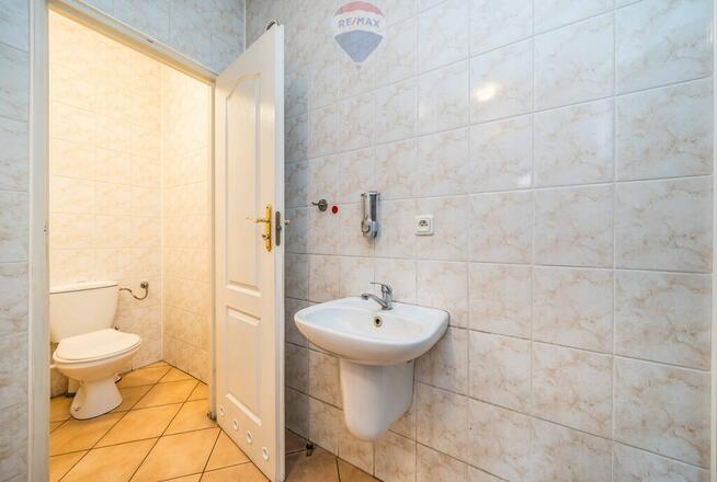 BUDYNEK USŁUGOWO BIUROWY W MUROWANEJ GOŚLINIE