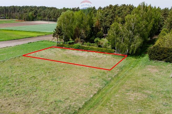 Wiosna, malownicza, spokojna okolica, mini-osiedle