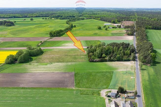 Wiosna, malownicza, spokojna okolica, mini-osiedle