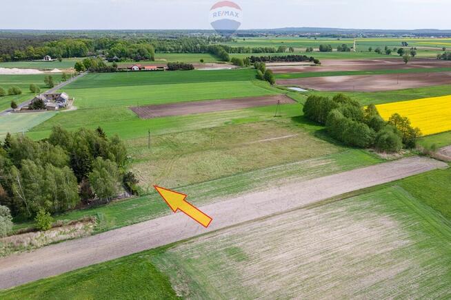 Wiosna, malownicza, spokojna okolica, mini-osiedle