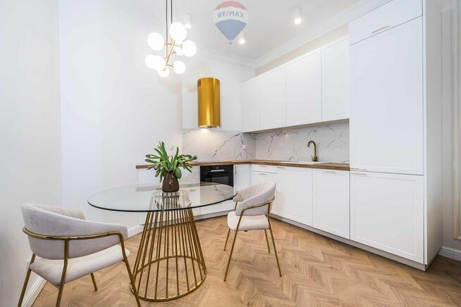 Ładne mieszkanie urządzone kamienica balkon Wilda