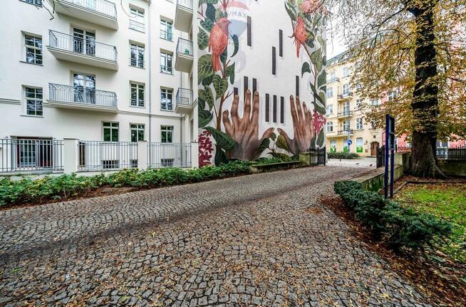 Extra urządzone mieszkanie balkon zieleń centrum