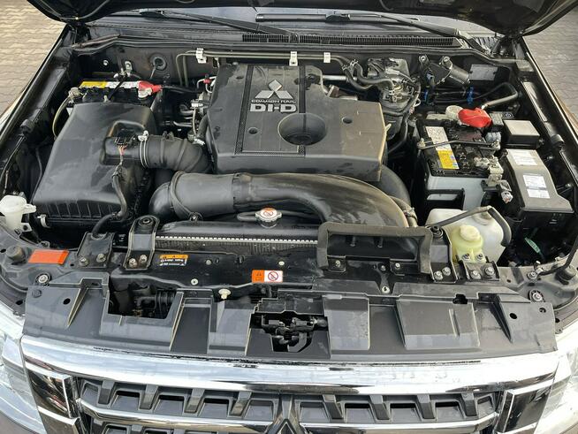 Mitsubishi Pajero Automat 4x4 Skóra Klimatronik Kamera HAK 190KM