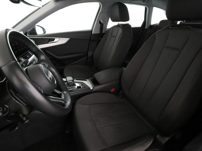 Audi A4 mHEV S-Tronic full LED navi klima auto grzane fotele czujniki parkowan