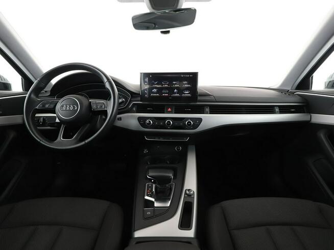 Audi A4 mHEV S-Tronic full LED navi klima auto grzane fotele czujniki parkowan
