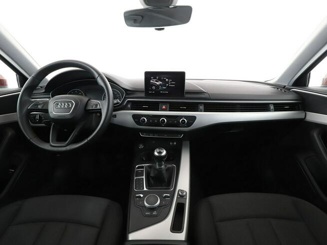 Audi A4 navi klima auto kamera i czujniki parkowania full LED