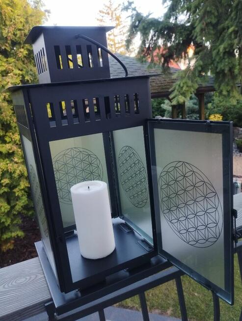 Duży lampion z kwiatem życia
