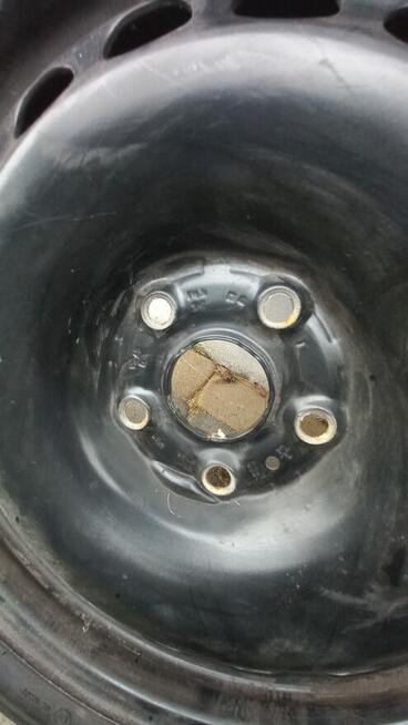 Felgi stalowe 16(5×112) orginalne vw z oponami zimowymi