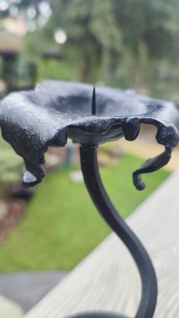 Świecznik metalowy - metaloplastyka