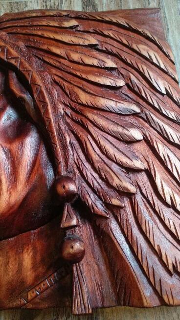 Płaskorzeźba - Indianin