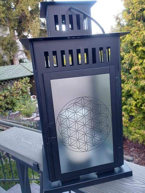 Duży lampion z kwiatem życia