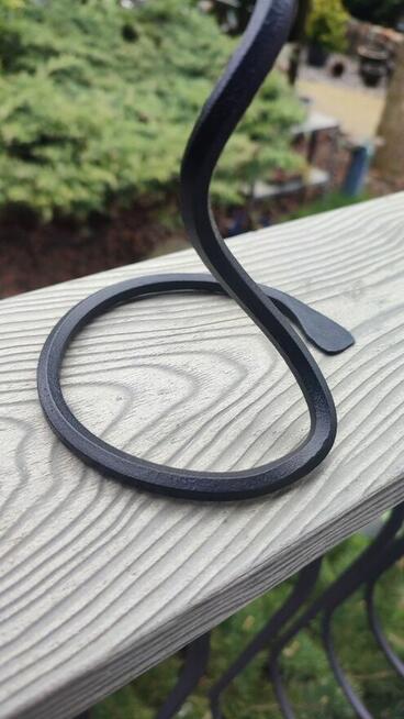 Świecznik metalowy - metaloplastyka