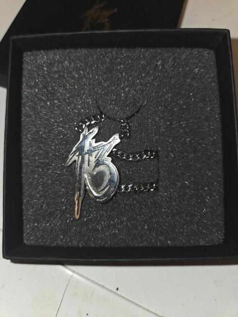 Łańcuszek z zawieszką 13