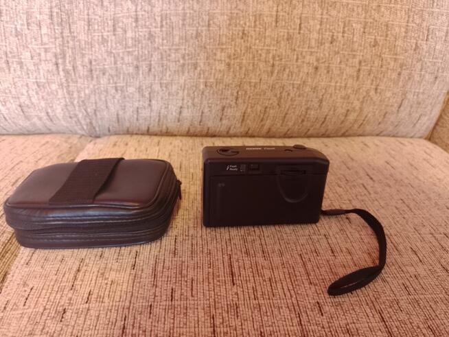 Aparat fotograficzny REVUE FLASH