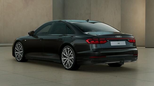 Audi A8 Masaże_Wentylacja_Dociągi_HeadUp_Hak_SkrętnaOś_Webasto_Panorama_B&O_FV