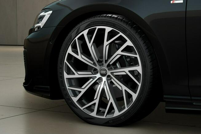 Audi A8 Masaże_Wentylacja_Dociągi_HeadUp_Hak_SkrętnaOś_Webasto_Panorama_B&O_FV