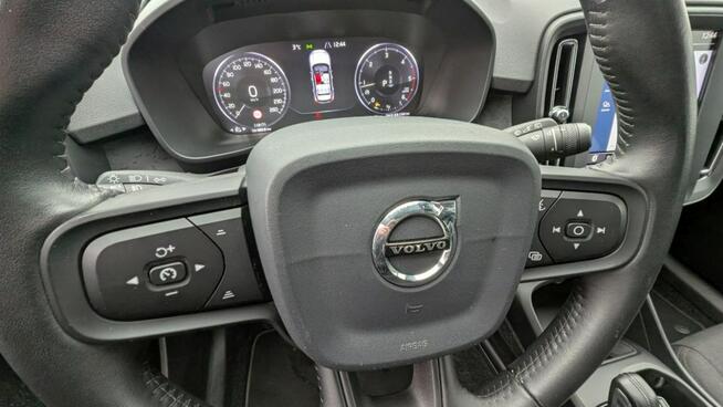 Volvo XC 40 2.0 150 KM