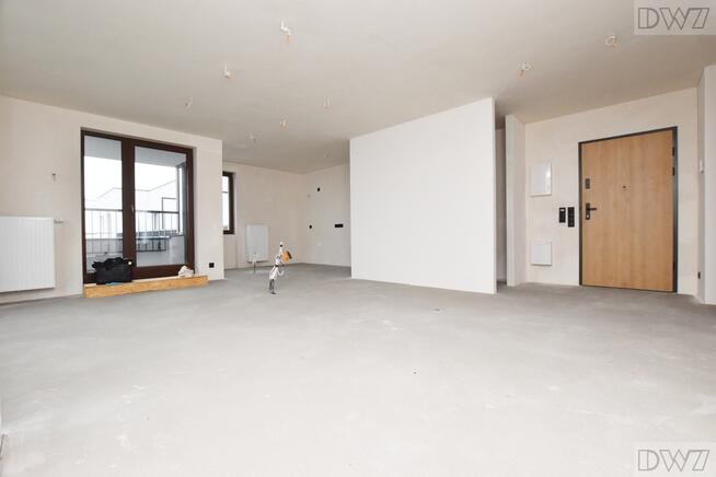 4 pokoje,3 m.postojowe,taras 40 m2,widok na Wawel