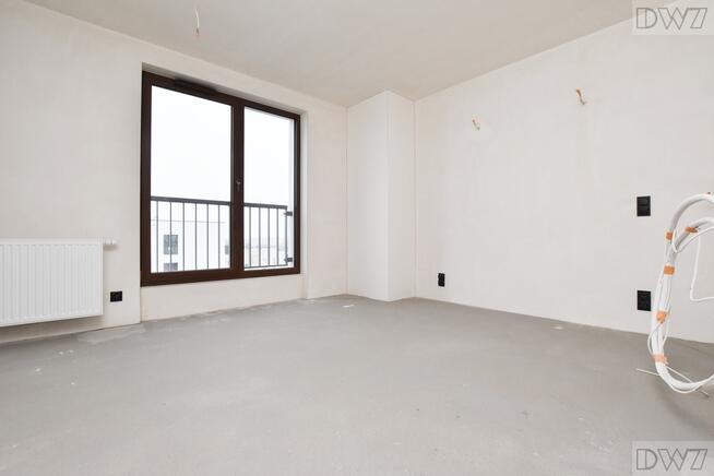 4 pokoje,3 m.postojowe,taras 40 m2,widok na Wawel