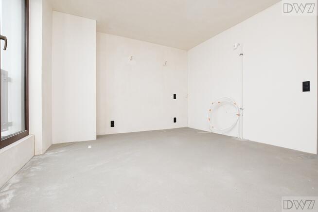 4 pokoje,3 m.postojowe,taras 40 m2,widok na Wawel