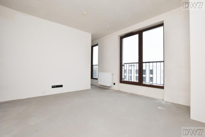 4 pokoje,3 m.postojowe,taras 40 m2,widok na Wawel