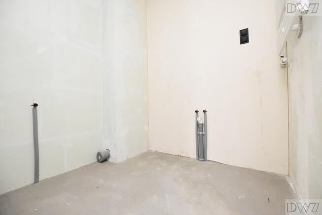 4 pokoje,3 m.postojowe,taras 40 m2,widok na Wawel