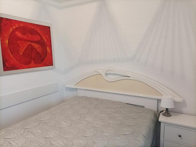 ekstra 2 pok. 42m2 balkon 17 m2 , nowe garaż