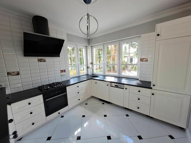 Piękna kuchnia, kompletna - sprzęt agd i meble - SYSTEM BLOOM