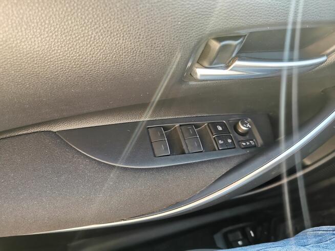Toyota Corolla Prawie nowa Full LED, radar, dwustrefowa klim