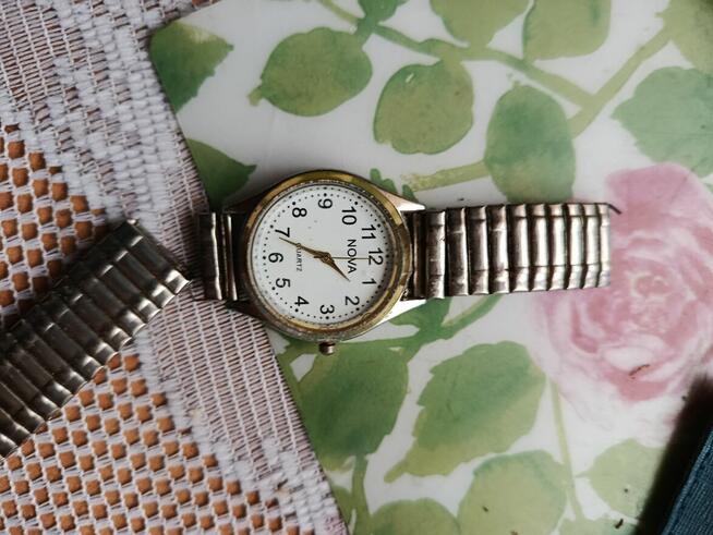 Sprzedam ładne ,prawie nie używane zegarki