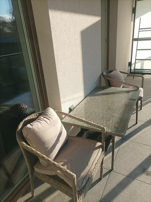 ekstra 2 pok. 42m2 balkon 17 m2 , nowe garaż