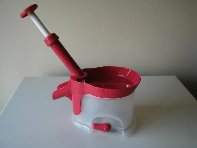 Dobrej jakości, drylownica z przyssawką do wiśni, oliwek