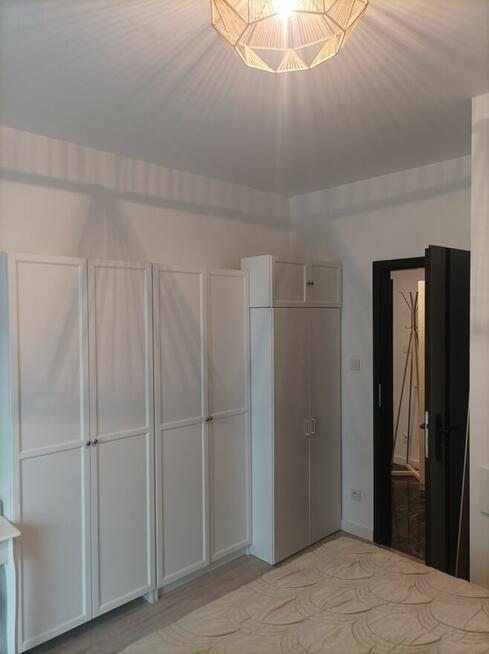 ekstra 2 pok. 42m2 balkon 17 m2 , nowe garaż