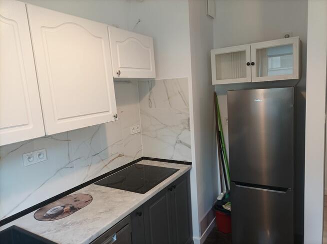 ekstra 2 pok. 42m2 balkon 17 m2 , nowe garaż