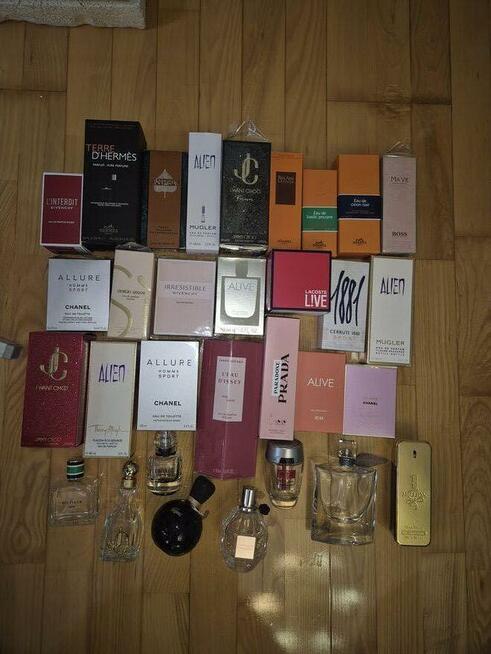 31 x Puste flakony z kartonikami po oryginalnych perfumach