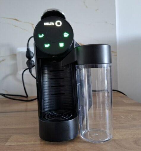 ekspres do kawy Delta q plus spieniacz