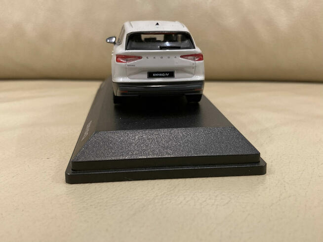 SKODA ENYAQ IV 100% Electric 1:43