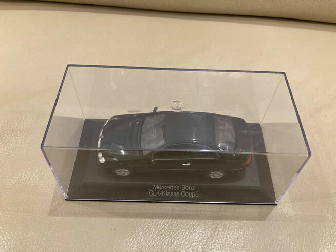 Minichamps MERCEDES W209 CLK 1:43