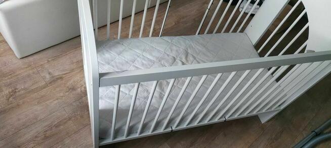 Okazja łóżeczko dla dziecka z materacem