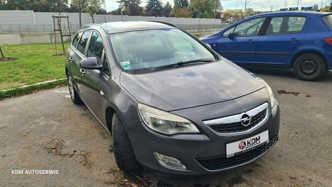 OPEL Astra J 2011r 95KM - bogate wyposażenie_bezwypadkowy! Ładny !