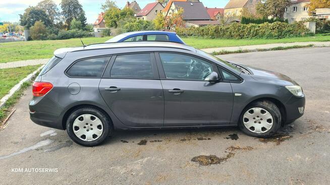 OPEL Astra J 2011r 95KM - bogate wyposażenie_bezwypadkowy! Ładny !