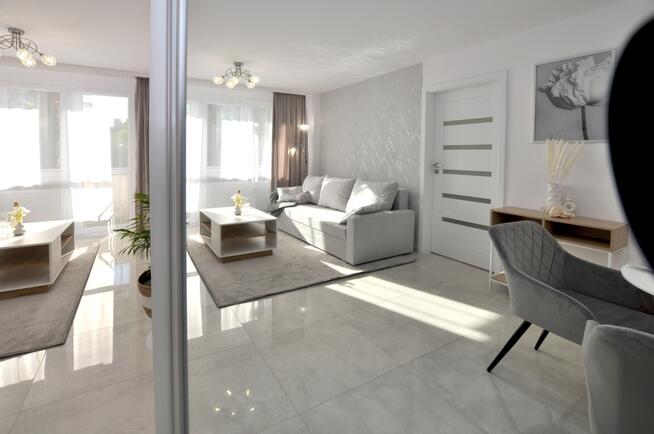 Apartament | 1 Piętro | Prywatny Parking | Balkon