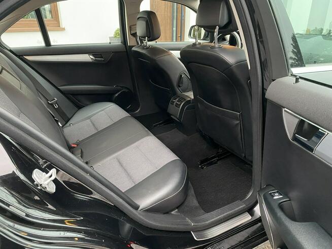 Mercedes C 200 Bardzo zadbana - 100% oryginalny przebieg